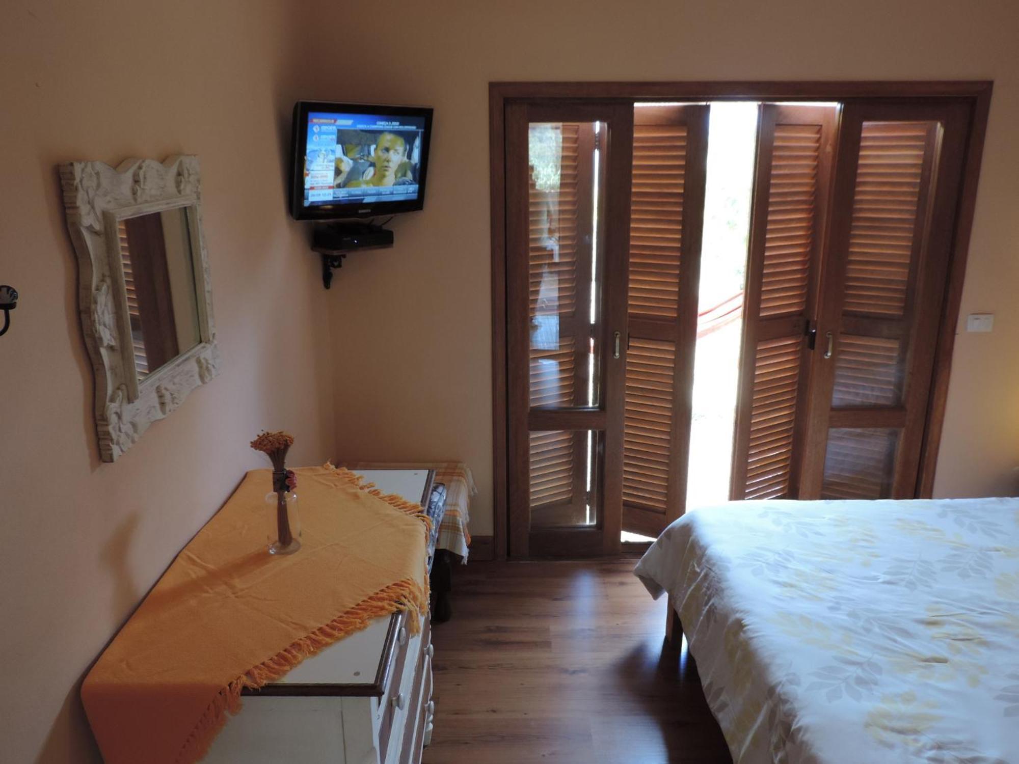 Entrevistas Chales E Suites Sao Bento do Sapucai Bagian luar foto
